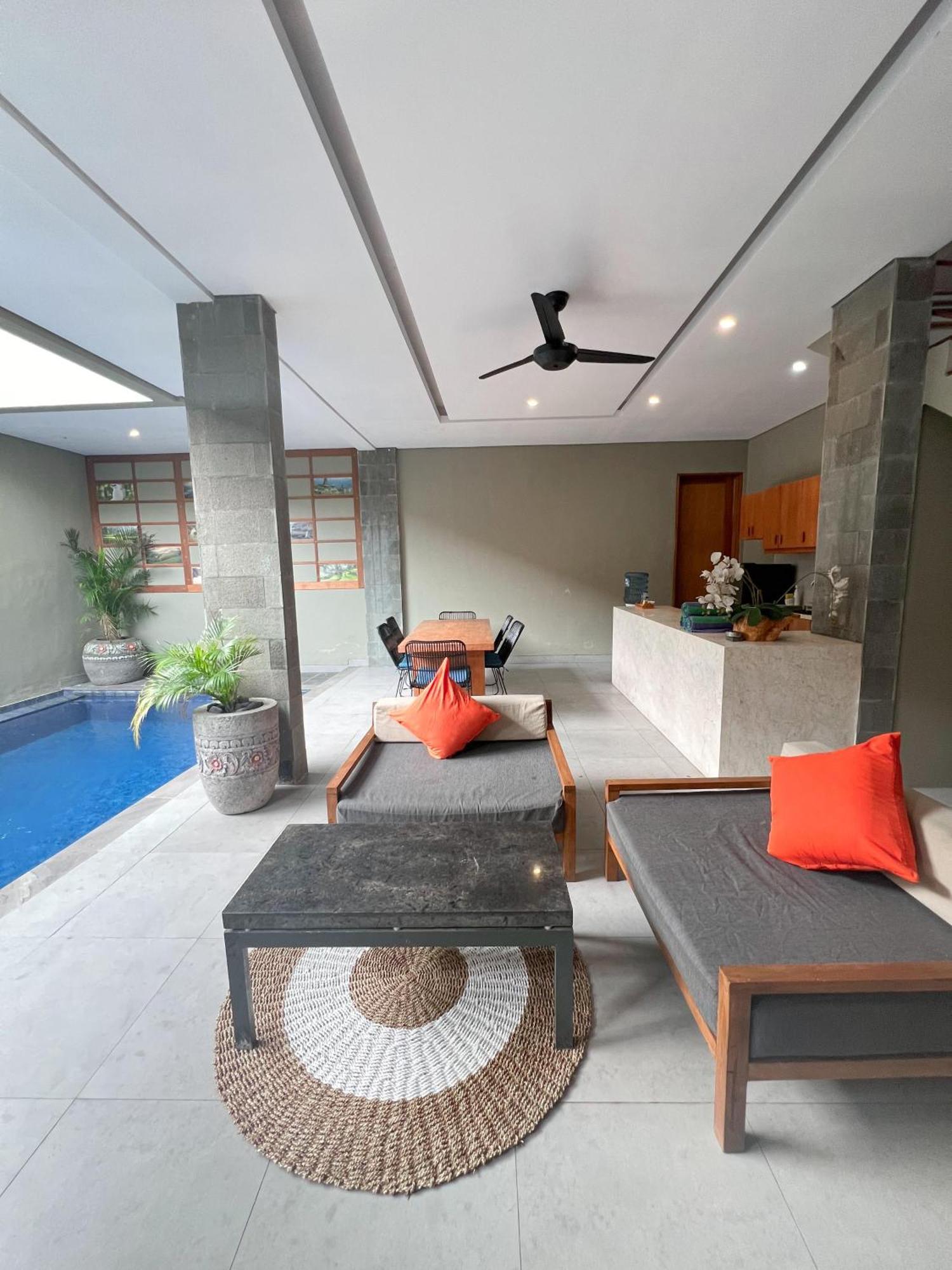 Apple Villa&Suite Seminyak Bagian luar foto